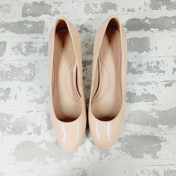 New Cole Haan  Gabbie   Patent Leather Cream Almond Toe Pumps I715 - Picture 10 of 13